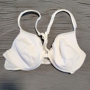 Hanes Women's White Bra with Underwire and Front Clasp